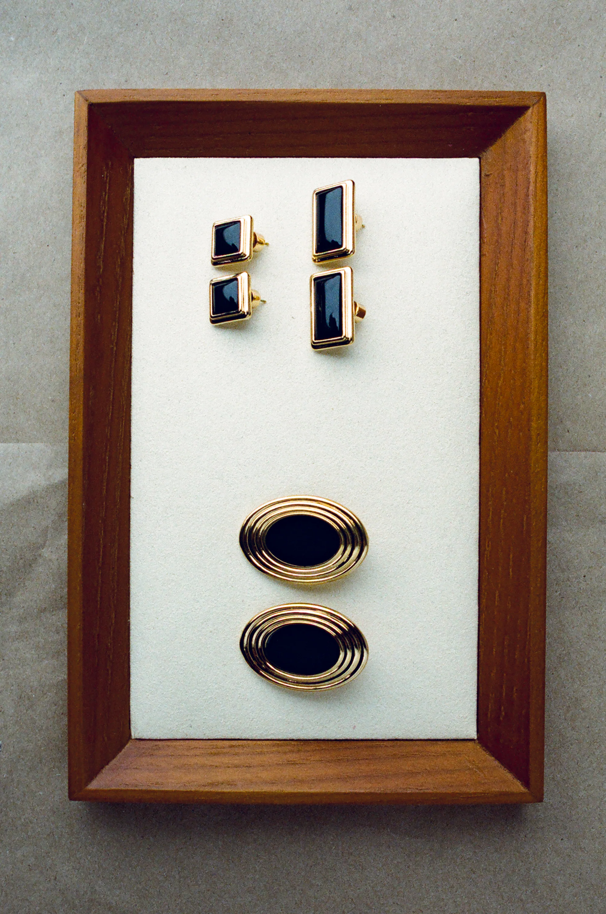 ARCHER RECTANGLE EARRINGS - Image 14