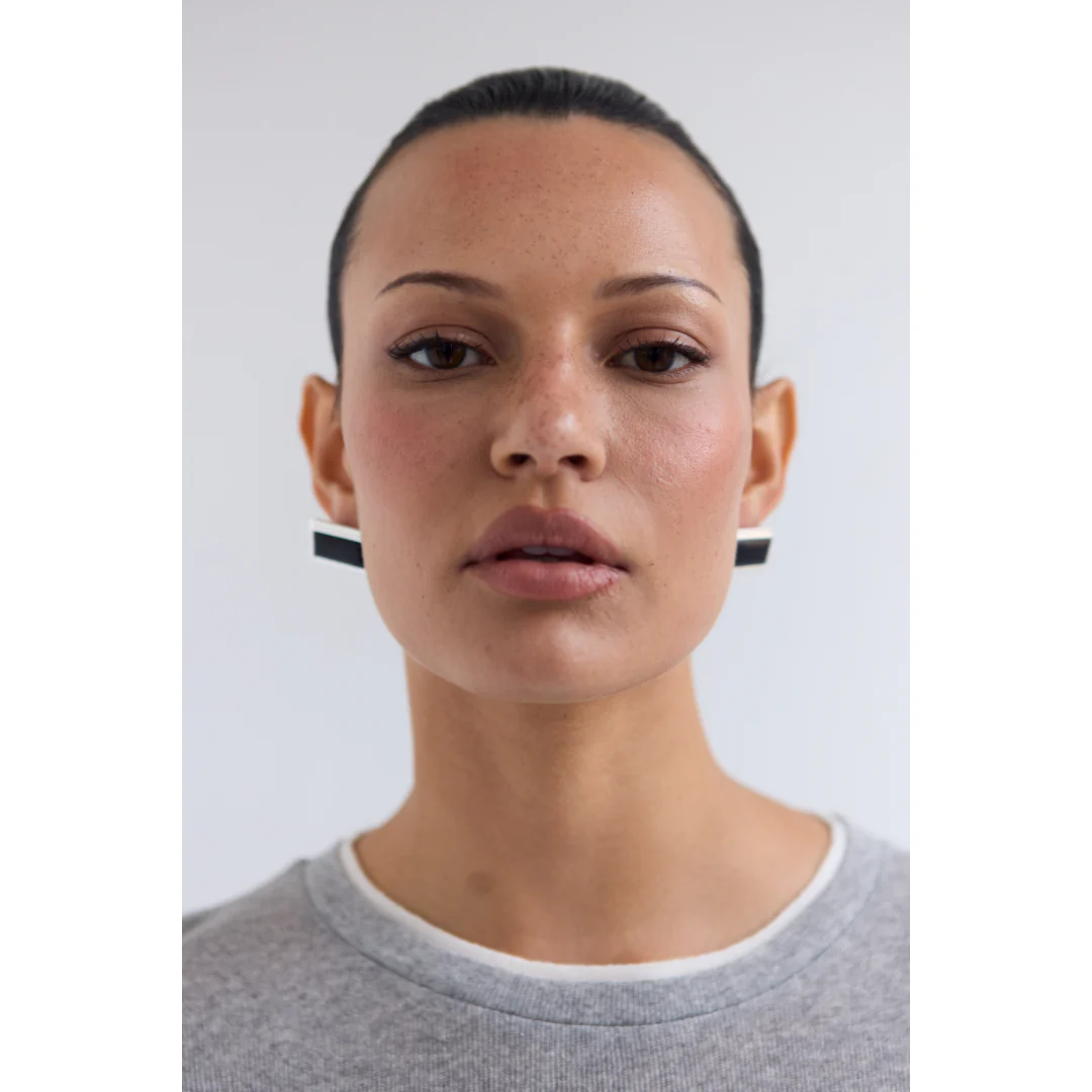 ARCHER RECTANGLE EARRINGS - Image 4
