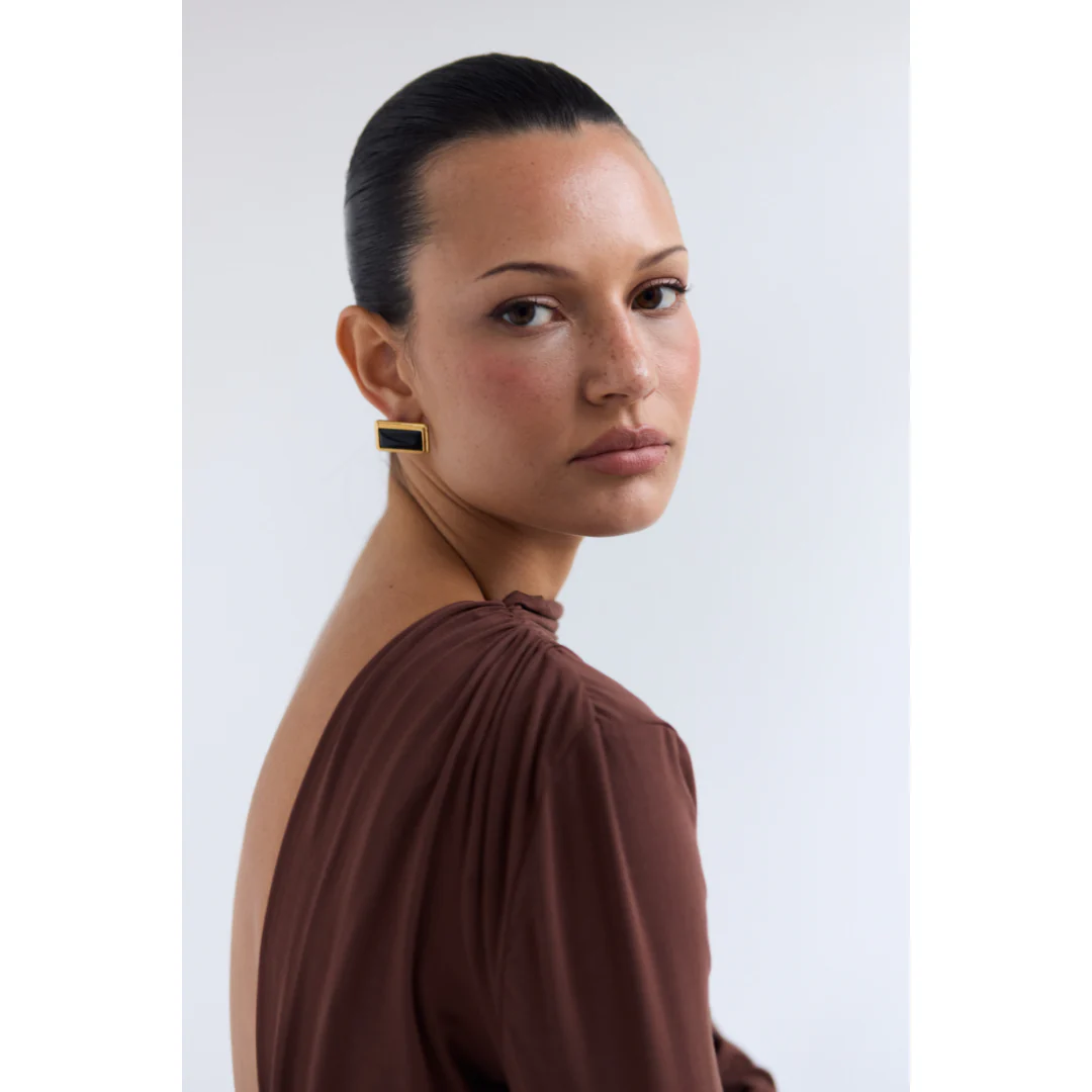 ARCHER RECTANGLE EARRINGS - Image 9