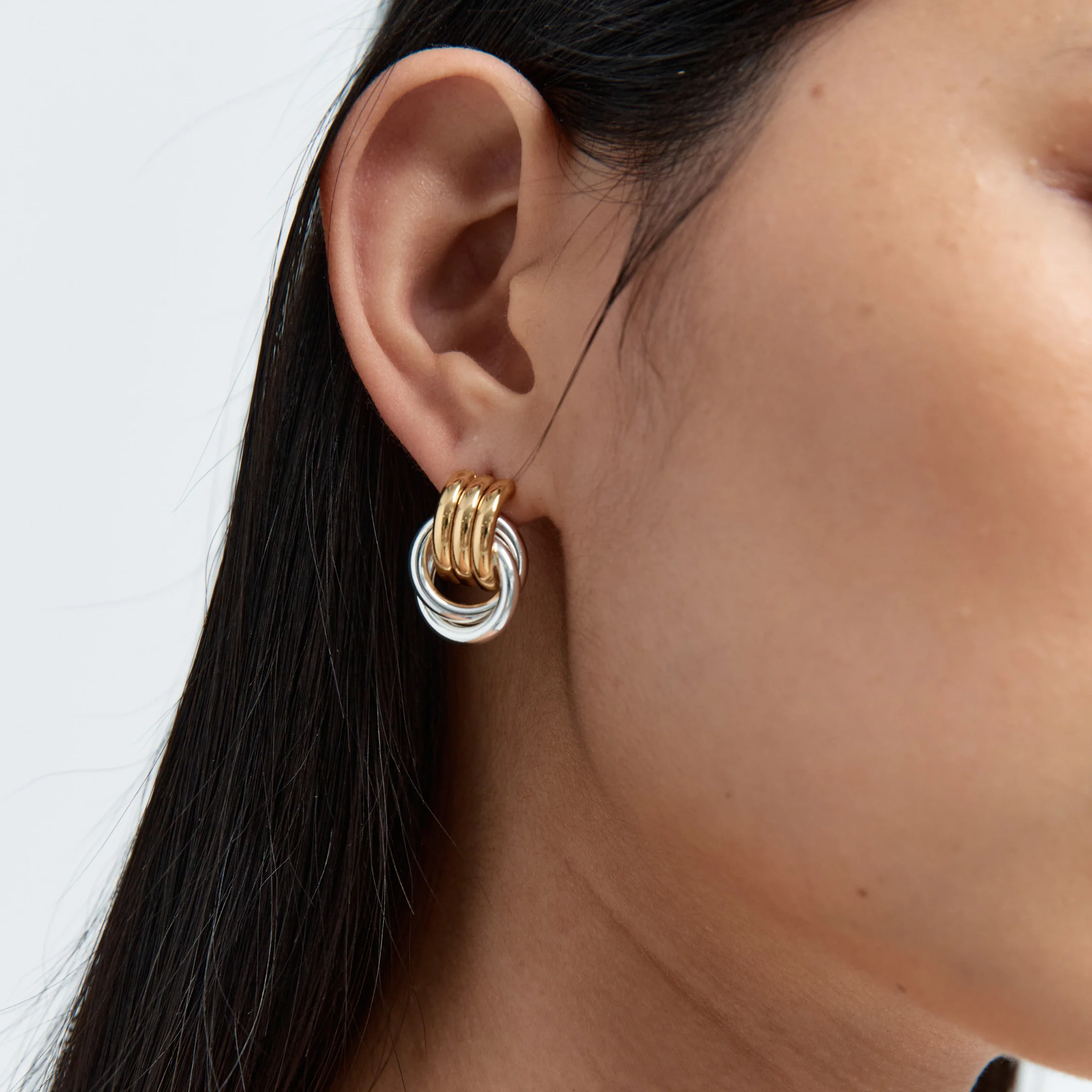 BABY KNOT EARRINGS - Image 12