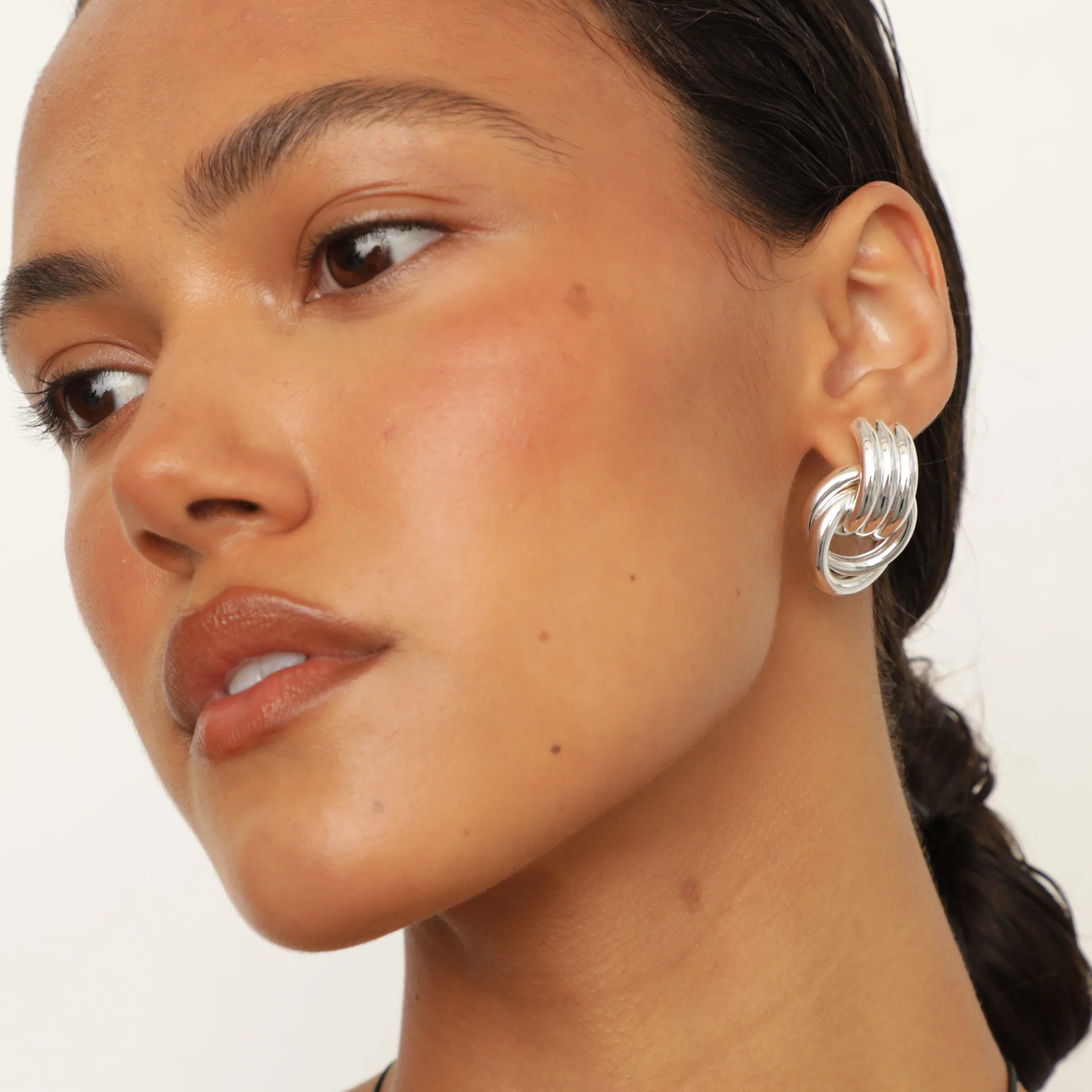 DOUBLE KNOT EARRINGS - Image 6